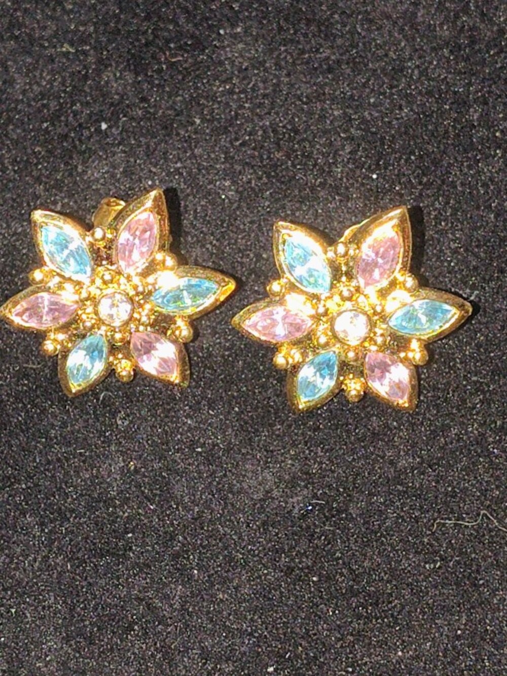Vintage Pastel Blue & Pink Rhinestone Starburst Earrings – Gold‑Tone – ¾"